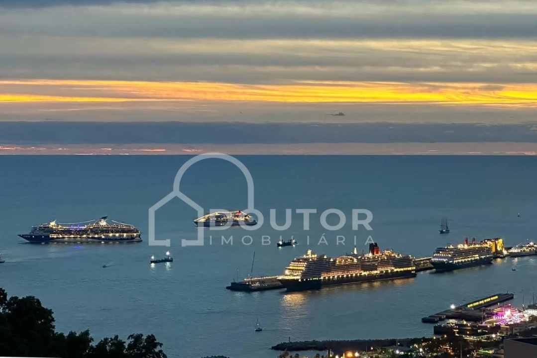 Moradia T4 para Venda em Funchal (Santa Maria Maior) Foto 62