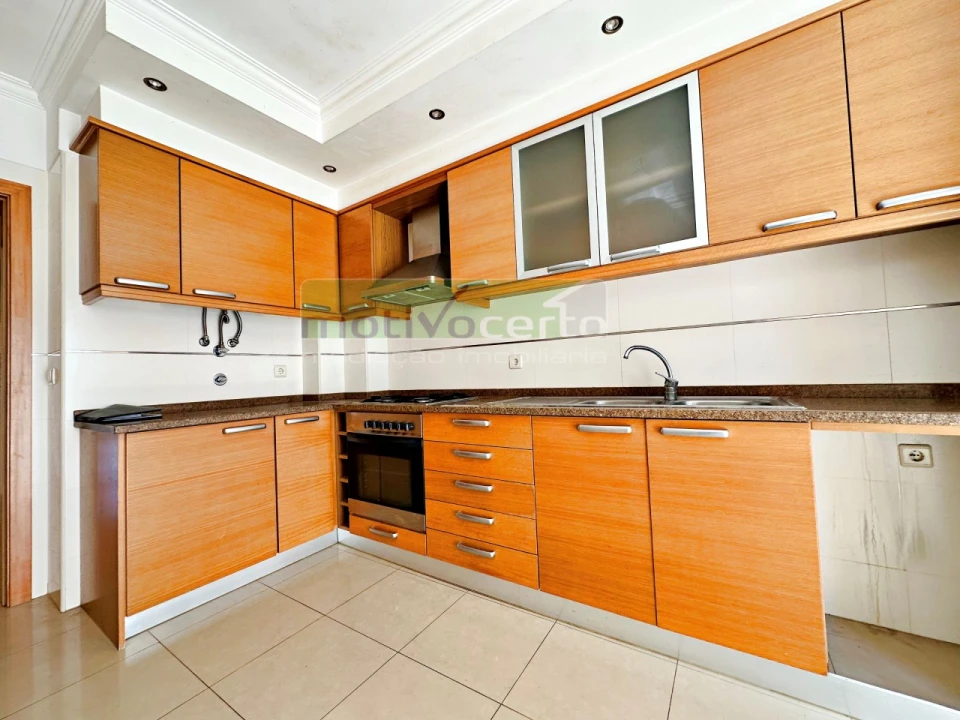 Apartamento T3 para Venda em São João Baptista e Santa Maria dos Olivais Foto 8