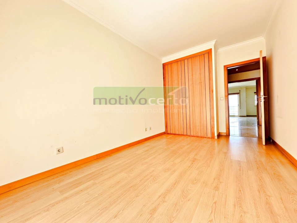 Apartamento T3 para Venda em São João Baptista e Santa Maria dos Olivais Foto 17