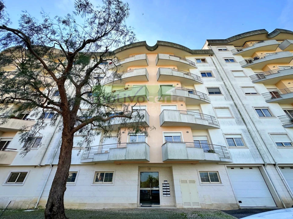 Apartamento T3 para Venda em São João Baptista e Santa Maria dos Olivais Foto 27