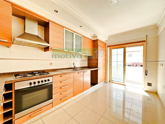 Apartamento T3 para Venda em São João Baptista e Santa Maria dos Olivais Foto 6