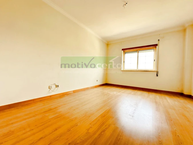 Apartamento T3 para Venda em São João Baptista e Santa Maria dos Olivais Foto 13