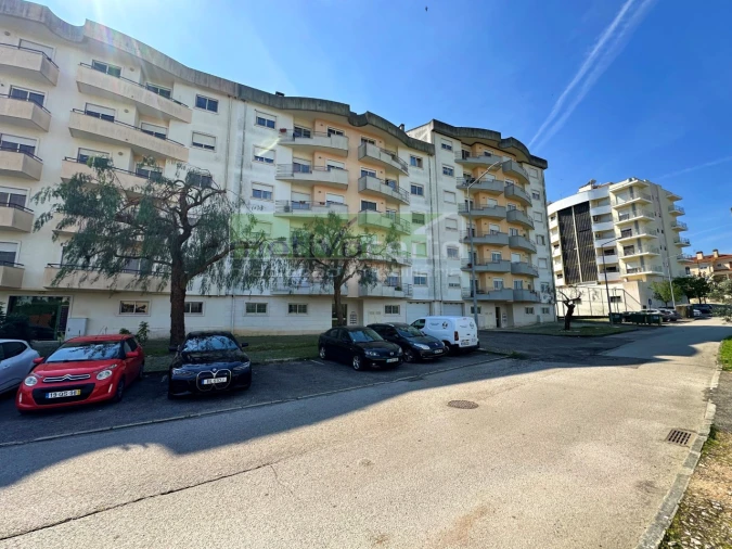 Apartamento T3 para Venda em São João Baptista e Santa Maria dos Olivais Foto 28