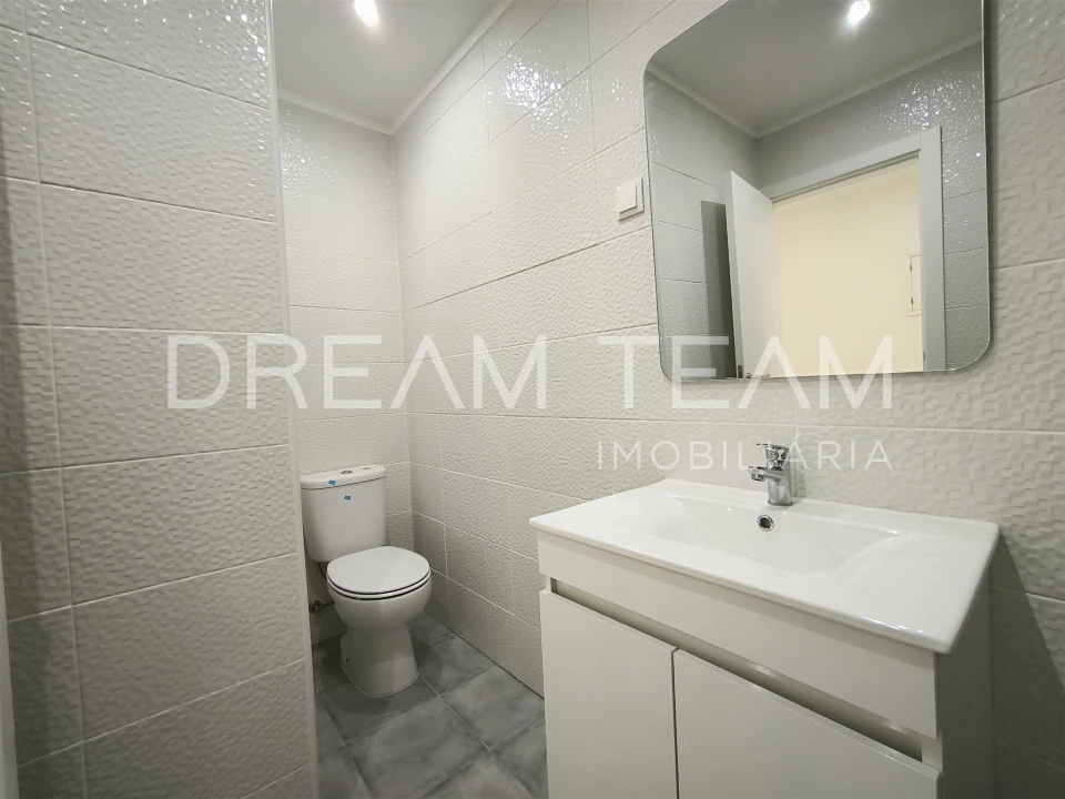 Apartamento T2 para Venda em Alto do Seixalinho, Santo André e Verderena Foto 18