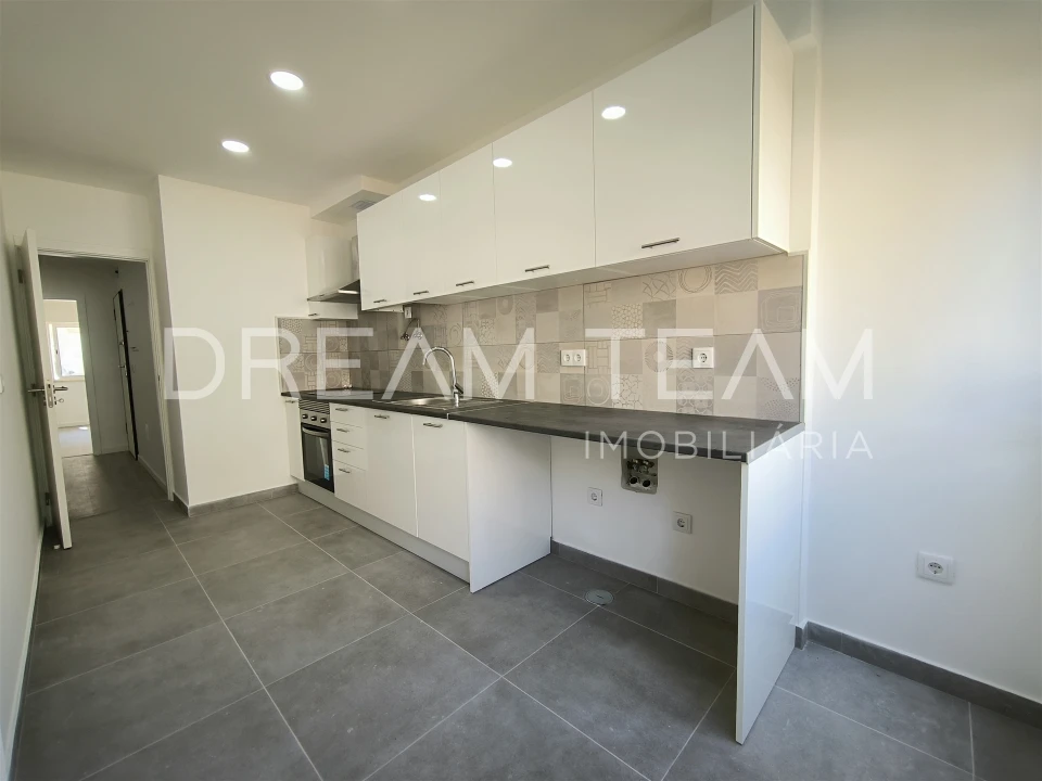 Apartamento T2 para Venda em Alto do Seixalinho, Santo André e Verderena Foto 14