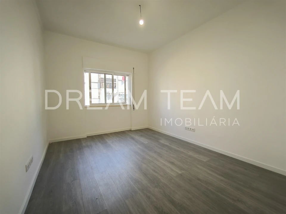 Apartamento T2 para Venda em Alto do Seixalinho, Santo André e Verderena Foto 15