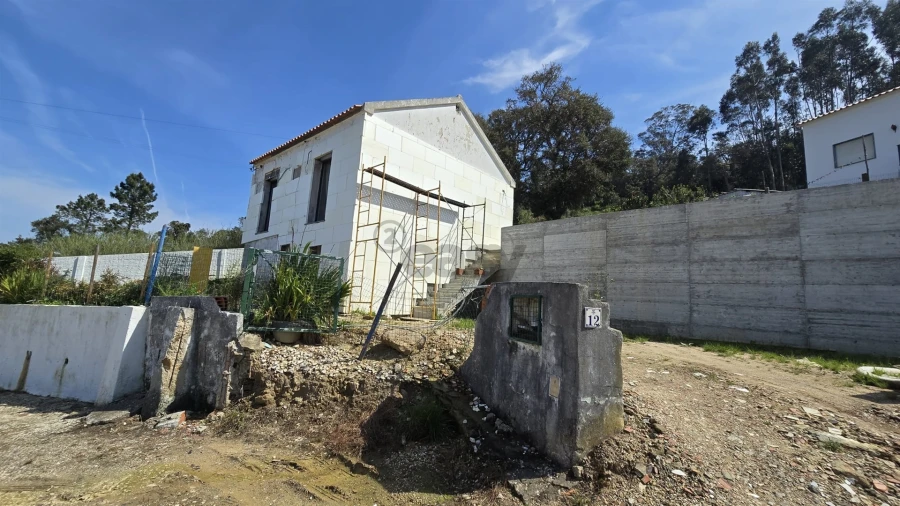 Moradia T2 para Venda em Azueira e Sobral da Abelheira Foto 3