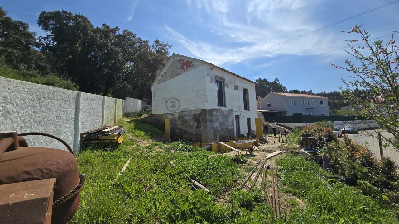 Moradia T2 para Venda em Azueira e Sobral da Abelheira Foto 2