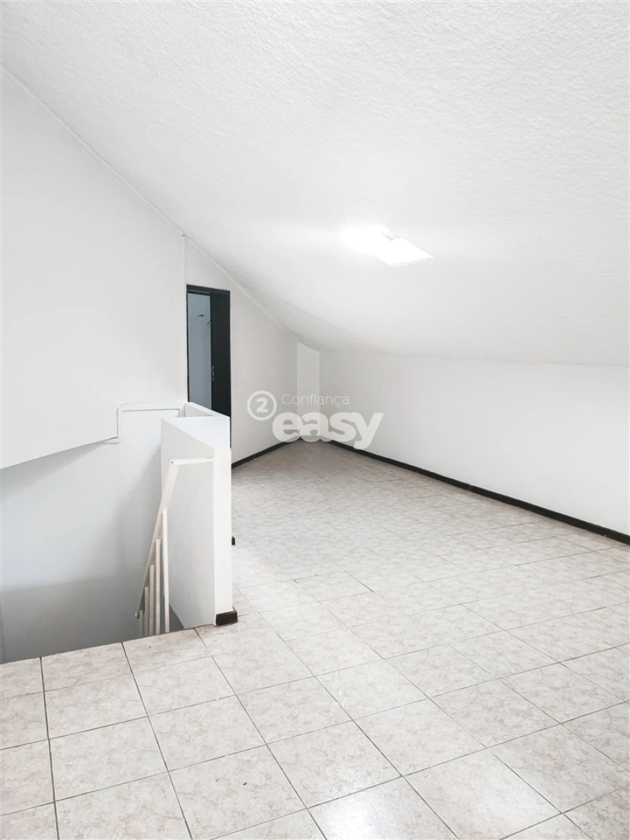 Apartamento T2 para Arrendamento em São Vitor (Braga) Foto 17