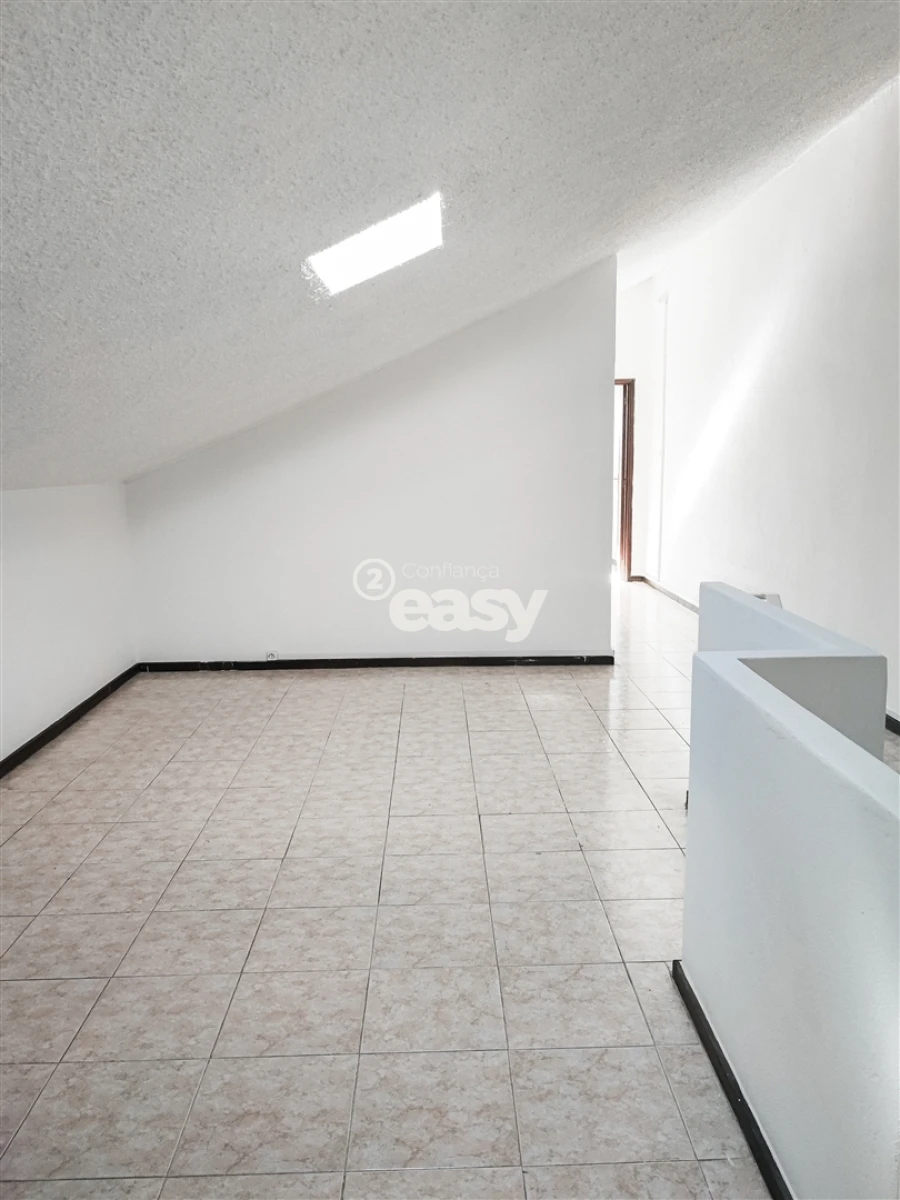 Apartamento T2 para Arrendamento em São Vitor (Braga) Foto 21