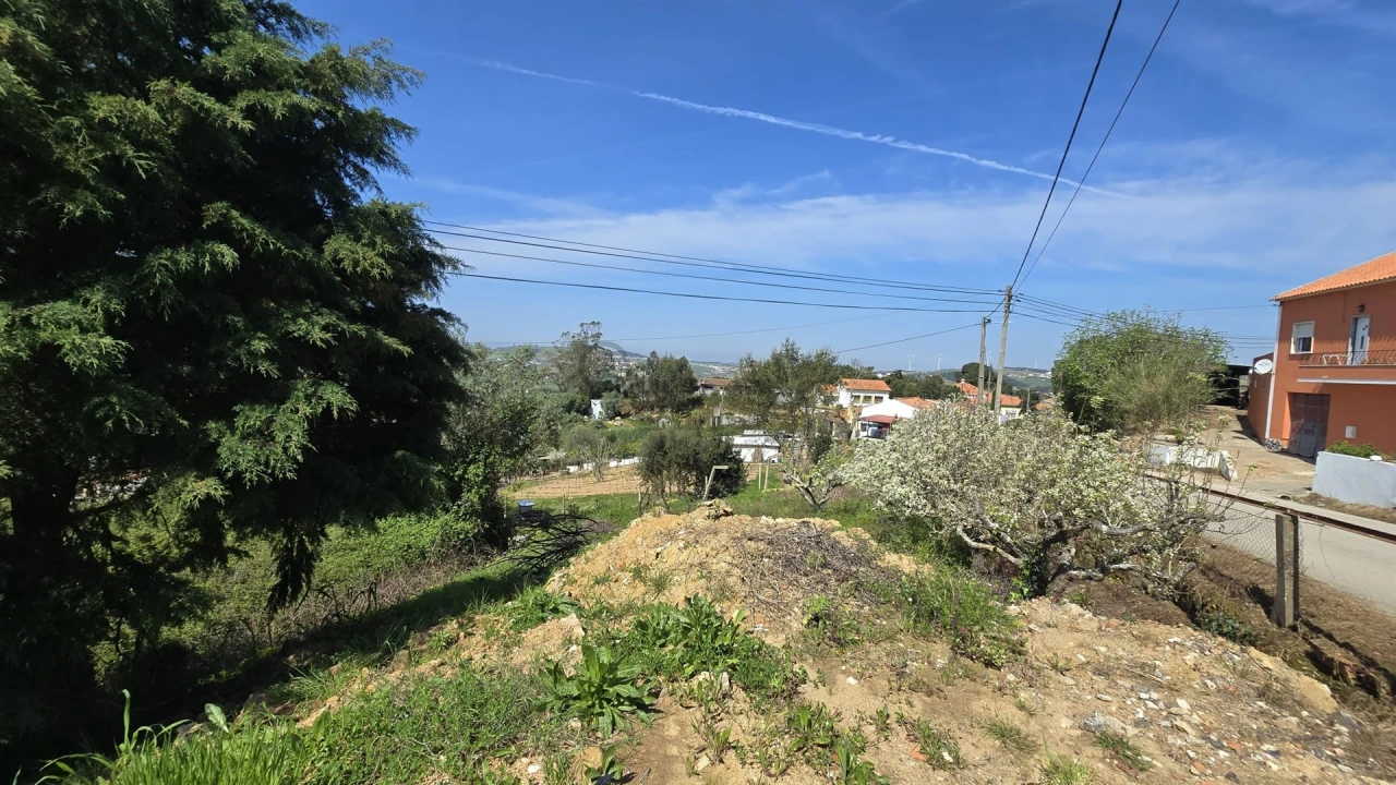 Terreno para Venda em Azueira e Sobral da Abelheira Foto 2