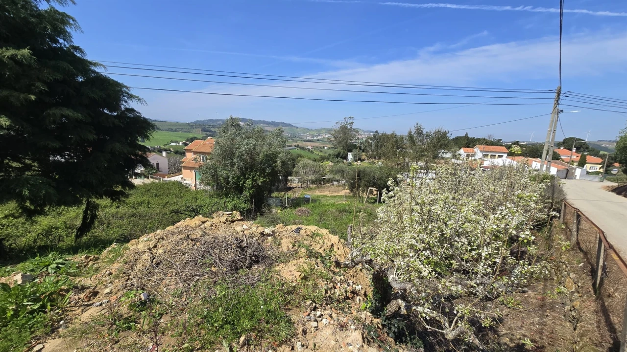 Terreno para Venda em Azueira e Sobral da Abelheira Foto 3