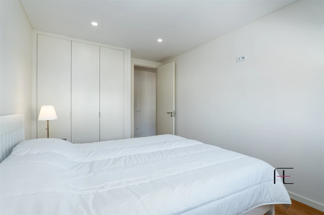 Apartamento T3 para Venda em Mafamude e Vilar do Paraíso Foto 16