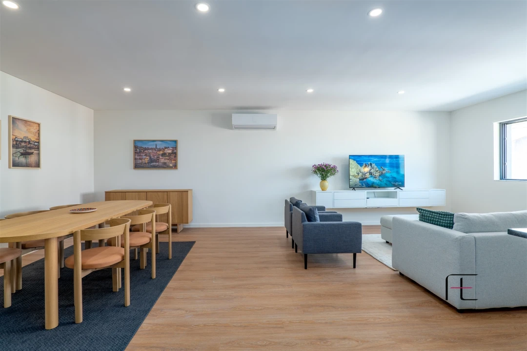 Apartamento T3 para Venda em Mafamude e Vilar do Paraíso Foto 26
