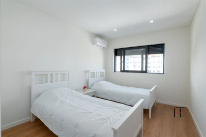 Apartamento T3 para Venda em Mafamude e Vilar do Paraíso