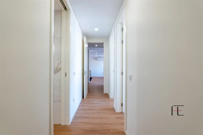 Apartamento T3 para Venda em Mafamude e Vilar do Paraíso