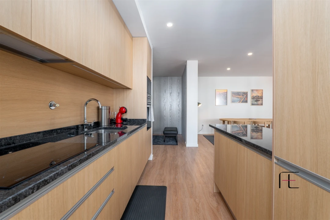 Apartamento T3 para Venda em Mafamude e Vilar do Paraíso Foto 32