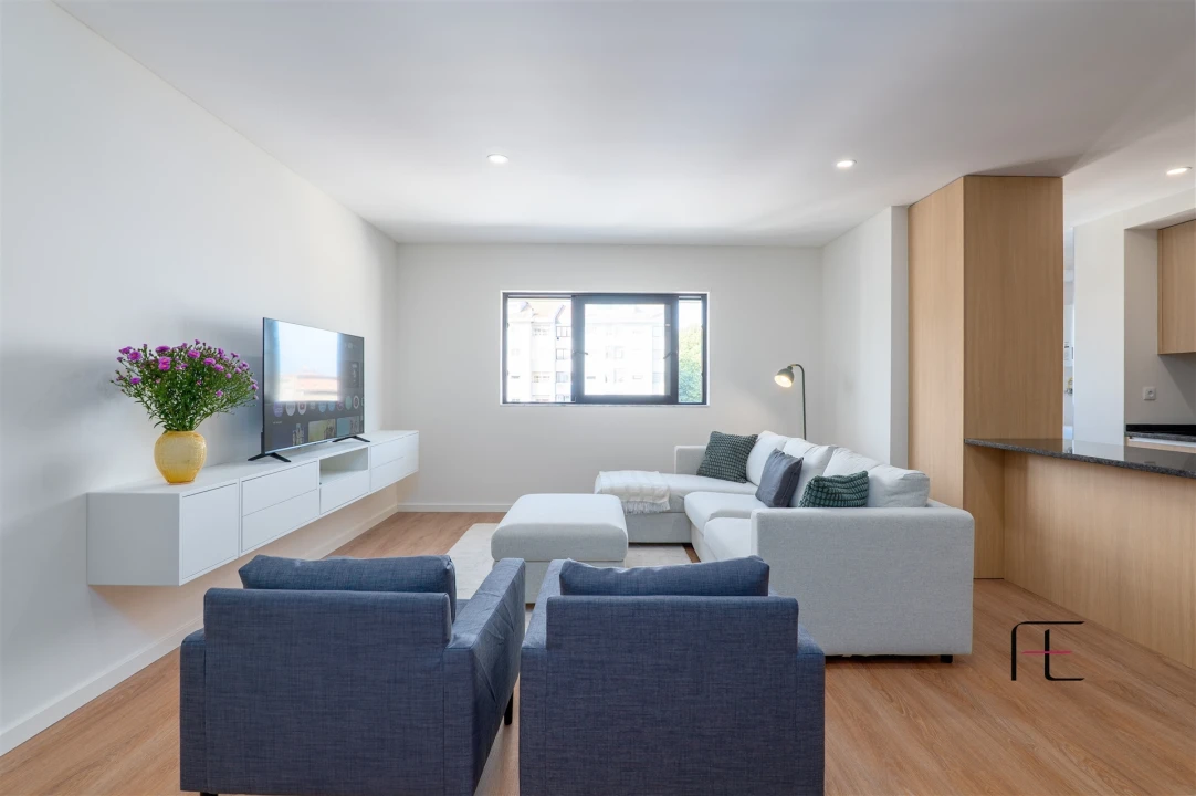 Apartamento T3 para Venda em Mafamude e Vilar do Paraíso Foto 22
