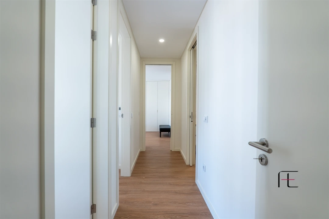 Apartamento T3 para Venda em Mafamude e Vilar do Paraíso Foto 19