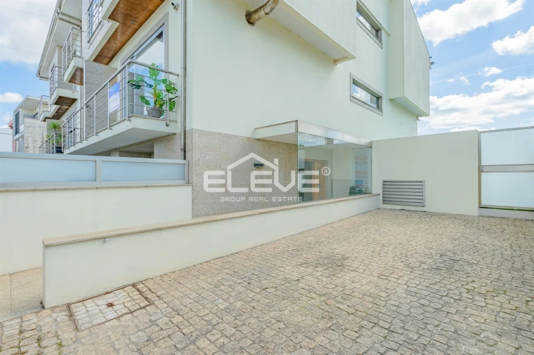 Moradia T3 para Venda em São Pedro Fins Foto 51