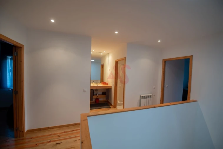 Moradia T2 para Venda em Travassos Foto 6