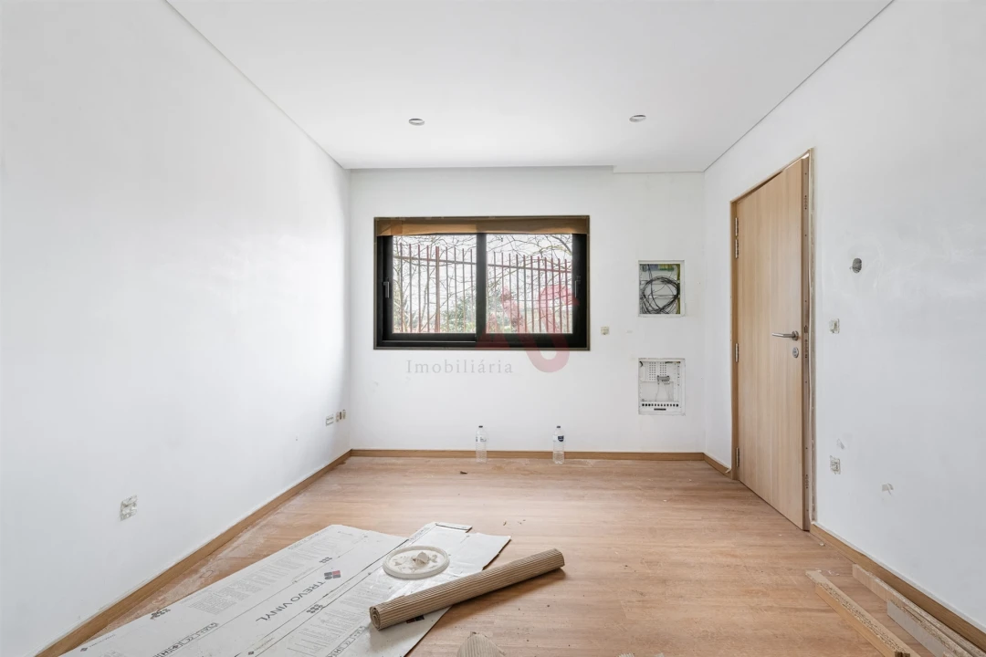 Apartamento T1 para Venda em Infias Foto 7