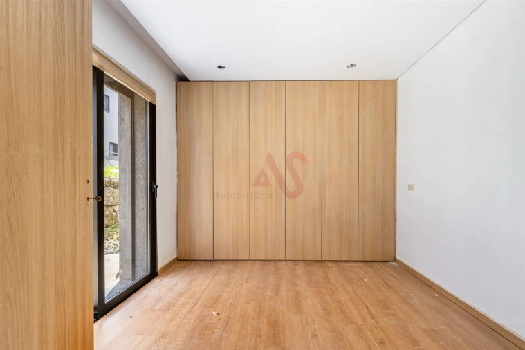 Apartamento T1 para Venda em Infias Foto 8