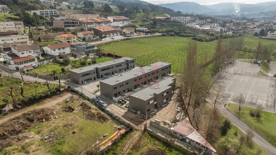 Apartamento T1 para Venda em Infias Foto 11