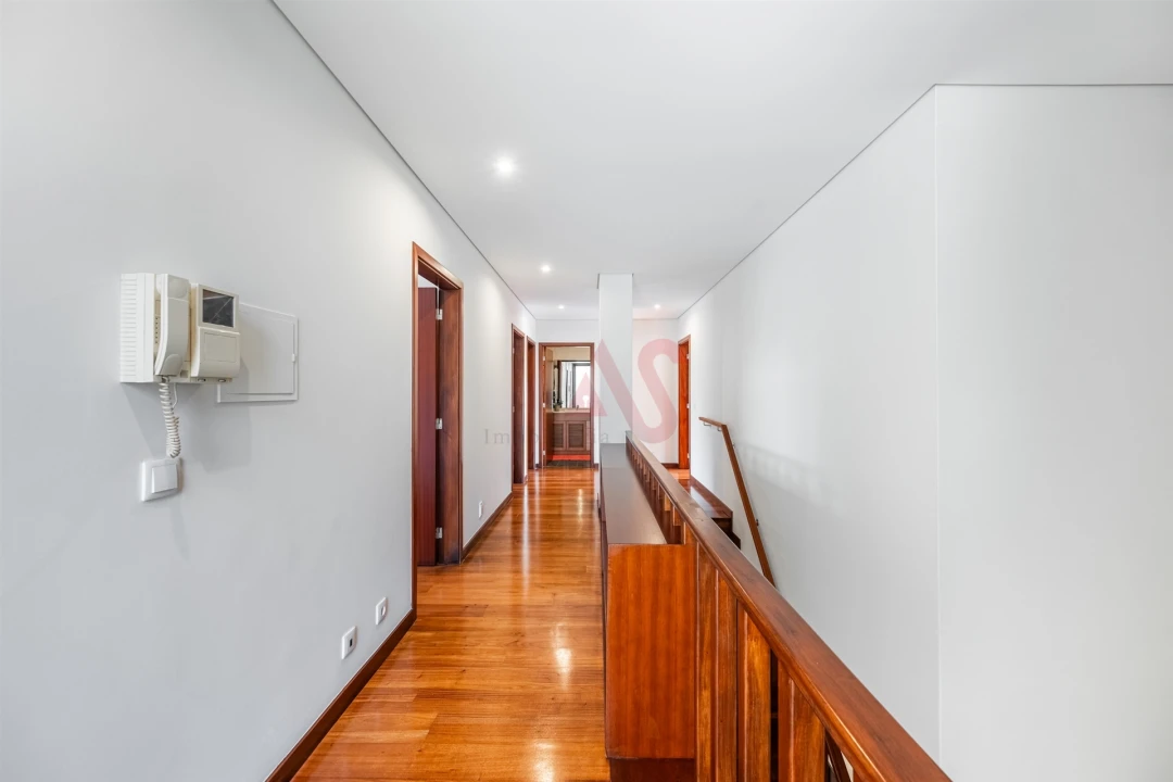 Apartamento T4 para Venda em Fermentões Foto 13