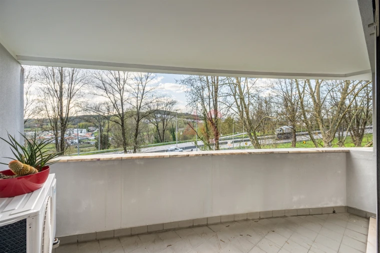 Apartamento T4 para Venda em Fermentões Foto 7