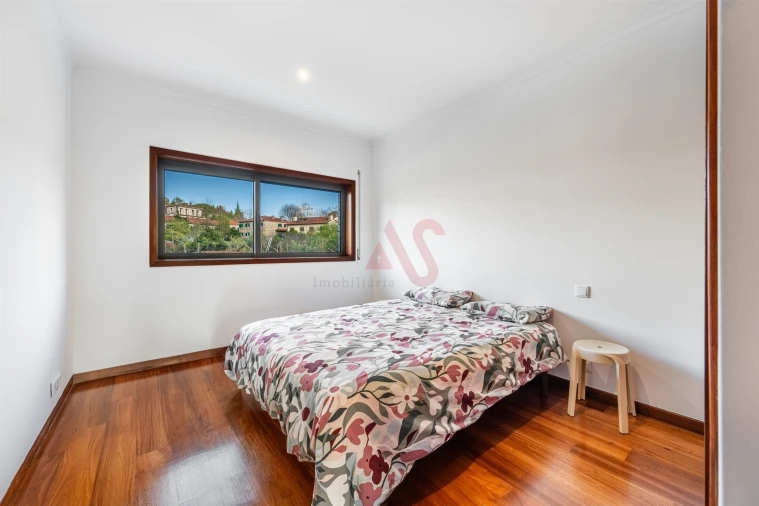 Apartamento T4 para Venda em Fermentões Foto 16