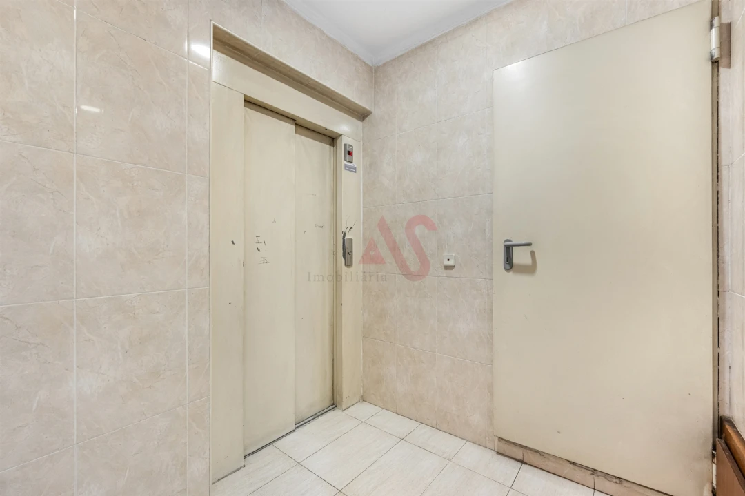 Apartamento T4 para Venda em Fermentões Foto 26