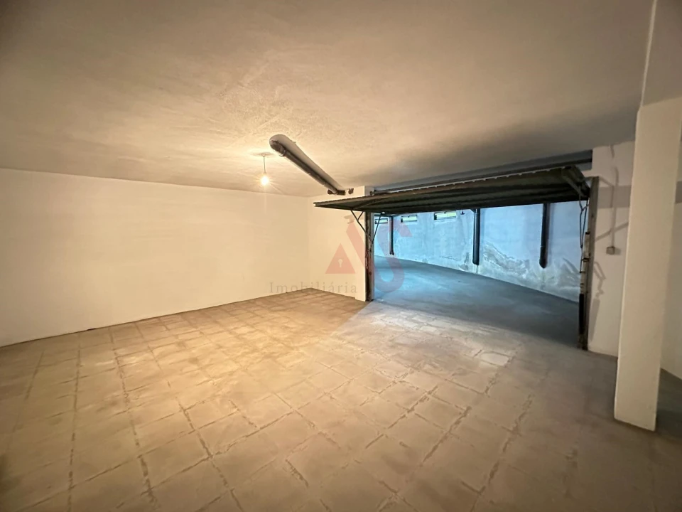 Apartamento T4 para Venda em Fermentões Foto 29