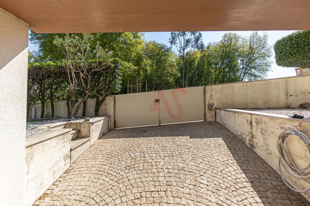 Moradia T3 para Venda em Brito Foto 4