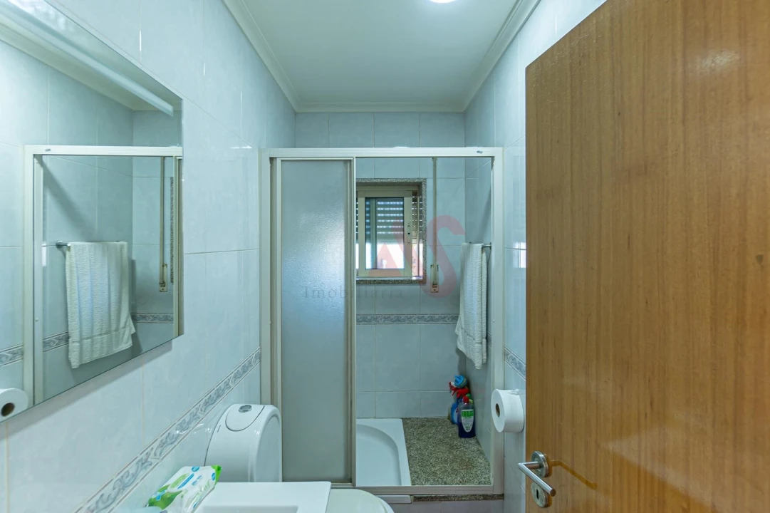 Moradia T3 para Venda em Brito Foto 23