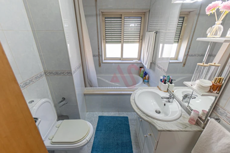 Moradia T3 para Venda em Brito Foto 33