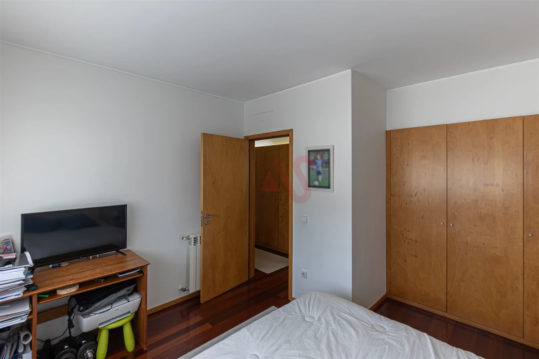 Apartamento T3 para Arrendamento em Caldas de Vizela (São Miguel e São João) Foto 14