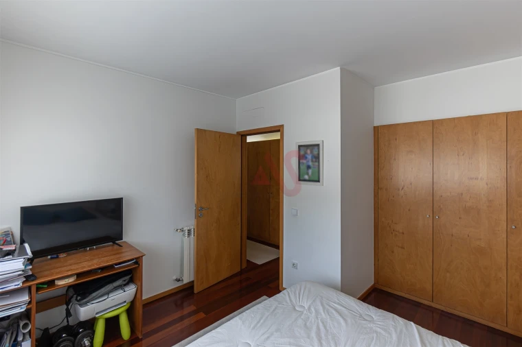 Apartamento T3 para Arrendamento em Caldas de Vizela (São Miguel e São João) Foto 14