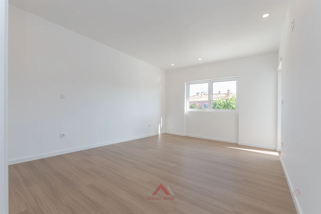 Moradia T4 para Venda em Marinha Grande Foto 37