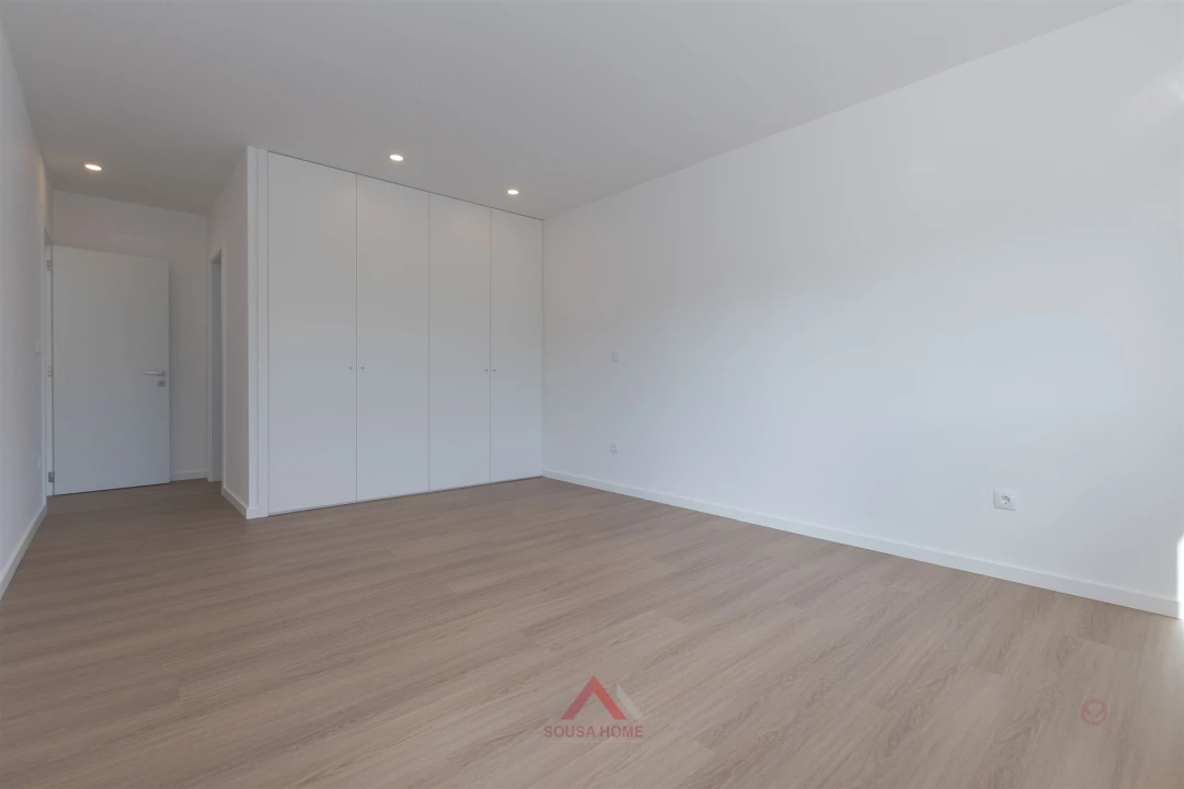 Moradia T4 para Venda em Marinha Grande Foto 38