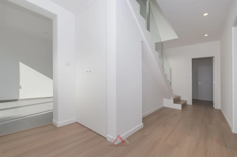 Moradia T4 para Venda em Marinha Grande Foto 16