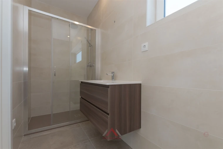 Moradia T4 para Venda em Marinha Grande Foto 21