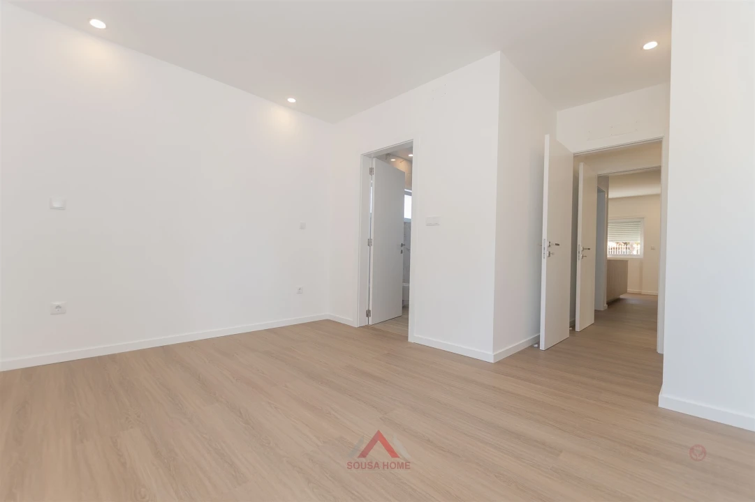 Moradia T4 para Venda em Marinha Grande Foto 26