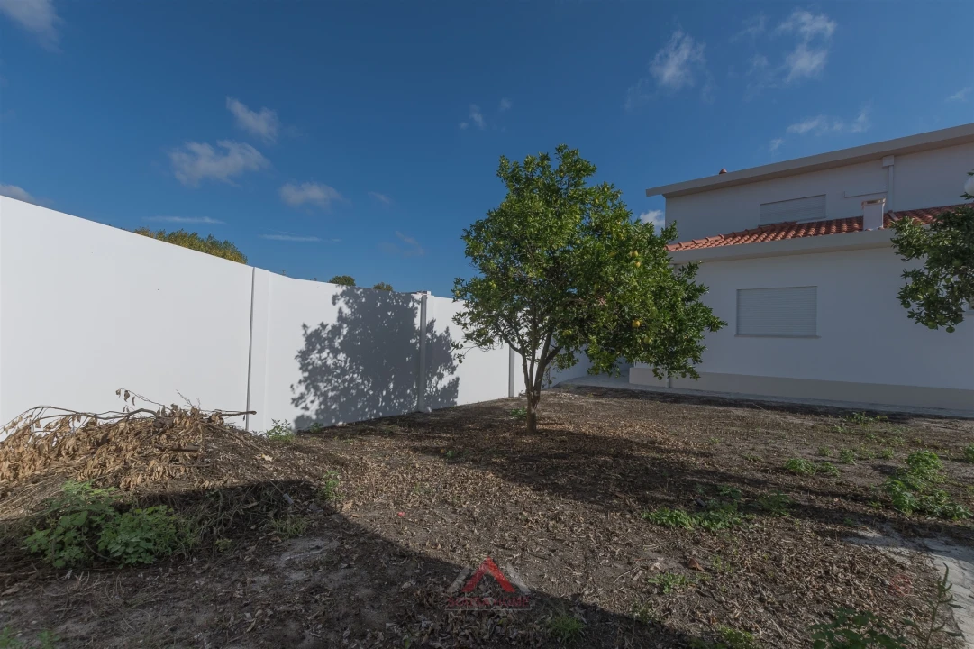 Moradia T4 para Venda em Marinha Grande Foto 4