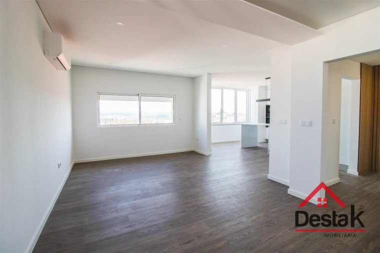 Apartamento T3 para Venda em Viseu Foto 5