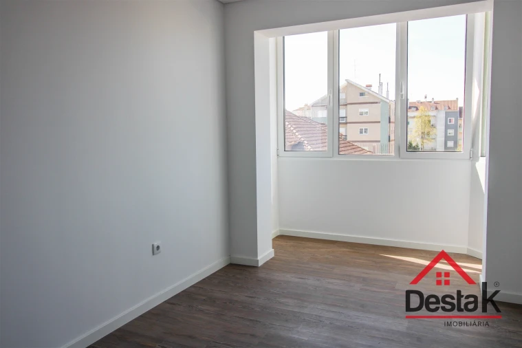 Apartamento T3 para Venda em Viseu Foto 10