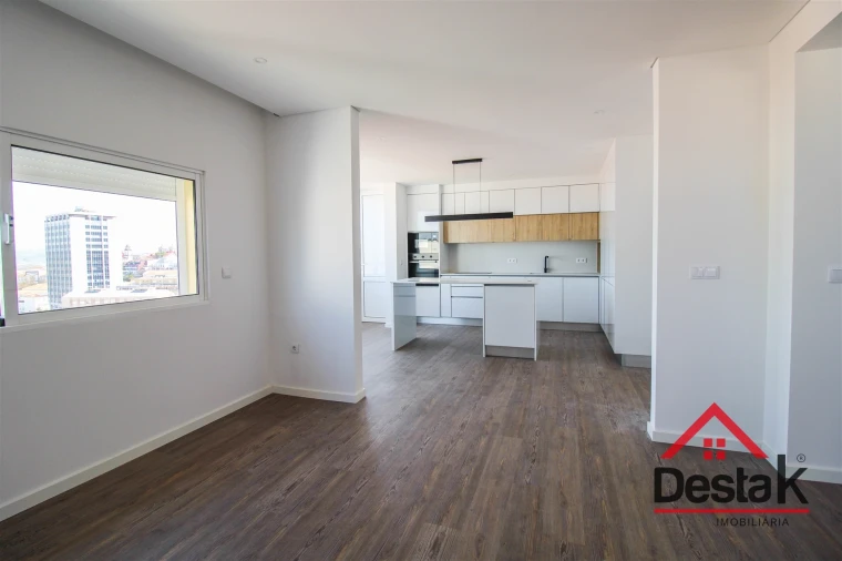 Apartamento T3 para Venda em Viseu Foto 6