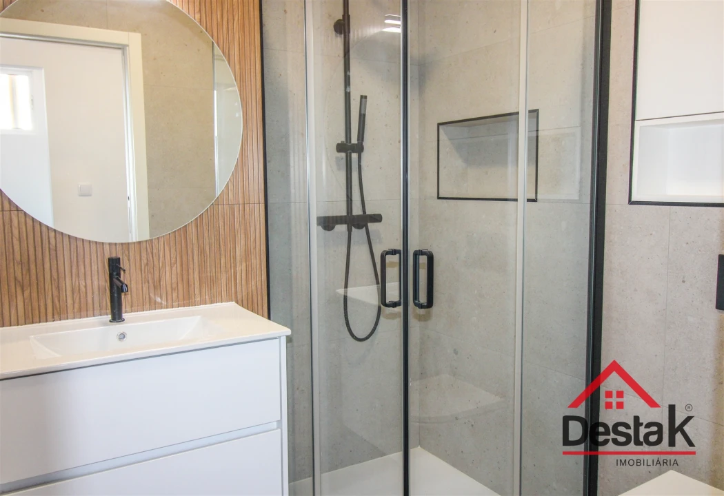 Apartamento T3 para Venda em Viseu Foto 9