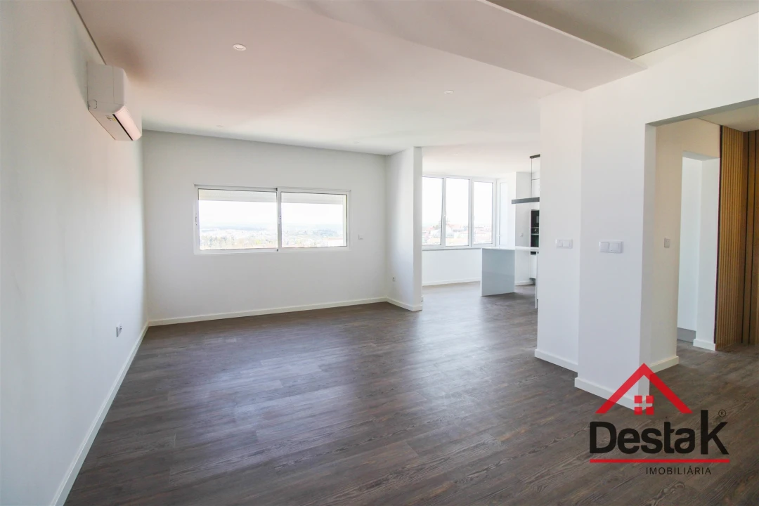 Apartamento T3 para Venda em Viseu Foto 5