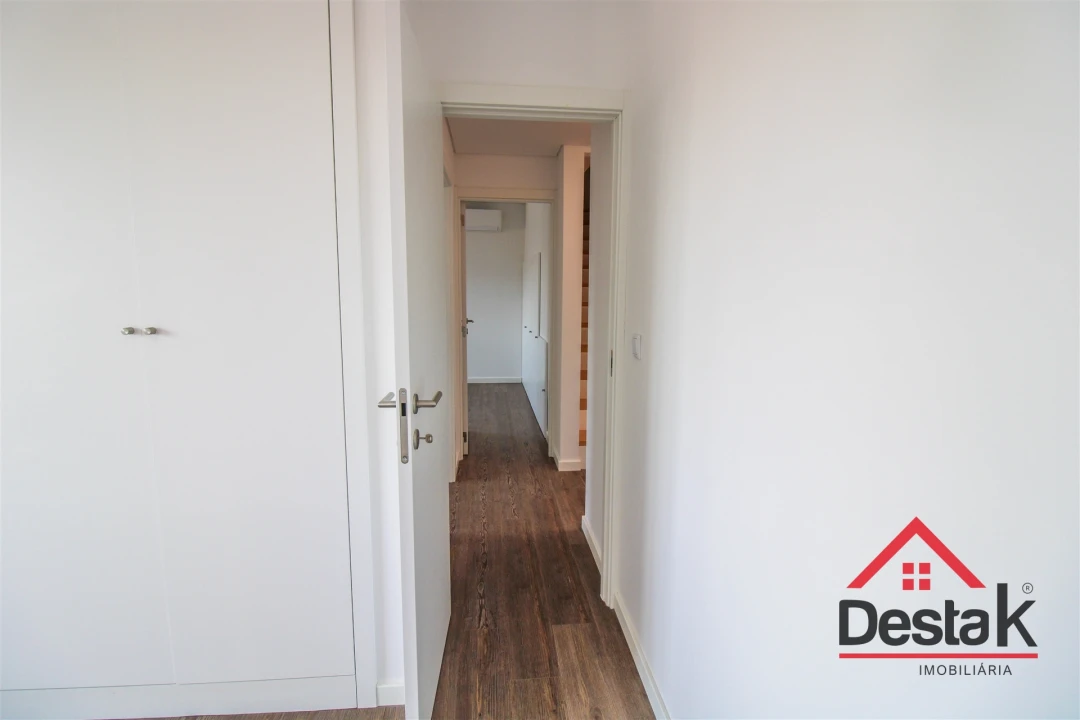 Apartamento T3 para Venda em Viseu Foto 12